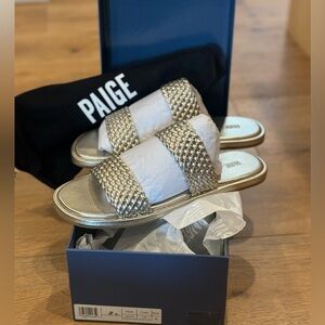 Paige Dakota sandals New never worn with box and dust bag